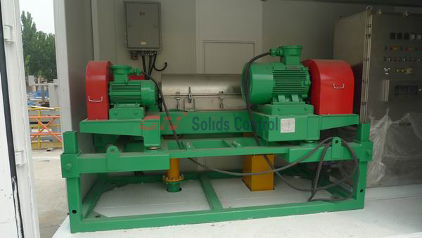 Variable speed centrifuge for cuttings treatment